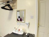 oct_victoria_station_hotel_room