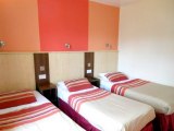 white_house_hotel_triple1_big