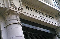 Burberry to Show New Range on Twitter before London Fashion Week.