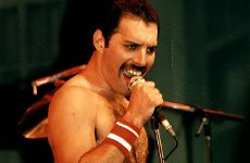 Freddie Mercury to appear on stage as an optical illusion.