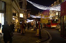 London Shops in Christmas Sales Bonanza.