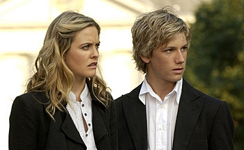 Alex Pettyfer and Alicia Silverstone in Stormbreaker. Photo Credit: Liam Daniel. Film released by: Entertainment Films.