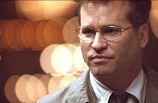 Agent Pryzwarra (VAL KILMER) in a scene from DEJA VU, directed by Tony Scott and produced by Jerry Bruckheimer. Photo Credit: Robert Zuckerman. © TOUCHSTONE PICTURES and JERRY BRUCKHEIMER INC. ALL RIGHTS RESERVED