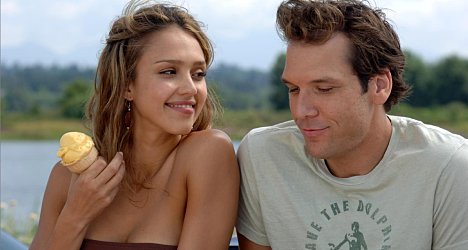 Jessica Alba and Dane Cook in Good Luck Chuck