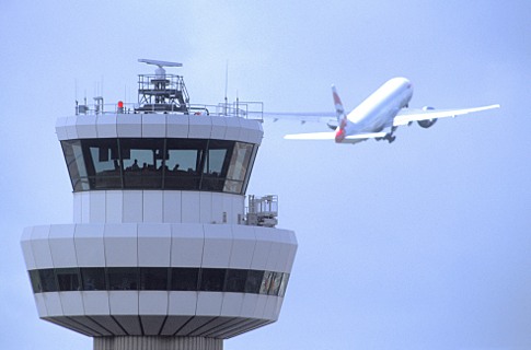 London Gatwick control tower. Copyright Gatwick Airport 2015