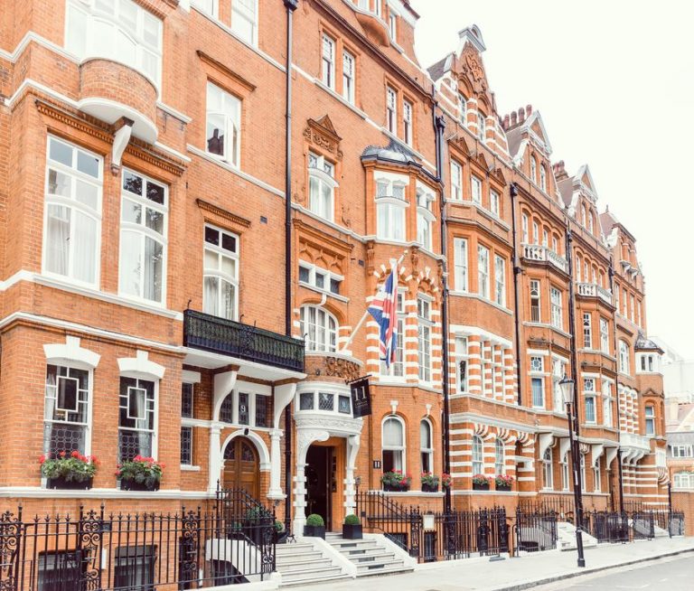 No 11 Cadogan Gardens