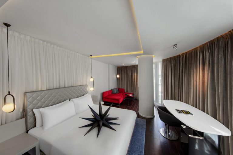 W London – Leicester Square