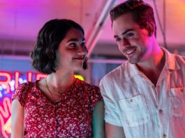 Geraldine Viswanathan as Lucy and Dacre Montgomery as Nick in The Broken Hearts Gallery, directed by Natalie Krinsky. Photo: George Kraychyk. Copyright: 2020 Columbia TriStar Marketing Group, Inc. All Rights Reserved.