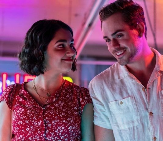 Geraldine Viswanathan as Lucy and Dacre Montgomery as Nick in The Broken Hearts Gallery, directed by Natalie Krinsky. Photo: George Kraychyk. Copyright: 2020 Columbia TriStar Marketing Group, Inc. All Rights Reserved.