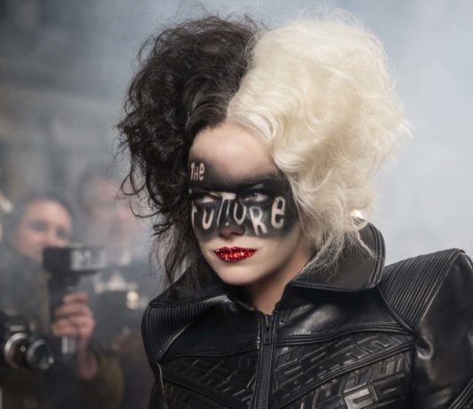 Emma Stone as Cruella in Cruella, directed by Craig |Gillespie. Photo: Laurie Sparham. Copyright: 2021 Disney Enterprises. All Rights Reserved.