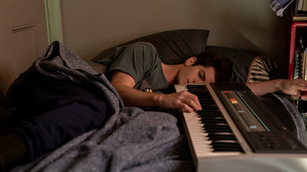 Andrew Garfield as Jonathan Larson in Tick, Tick… BOOM!, directed by Lin-Manuel Miranda. Photo: Macall Polay. Copyright: 2021 Netflix, Inc. All Rights Reserved.