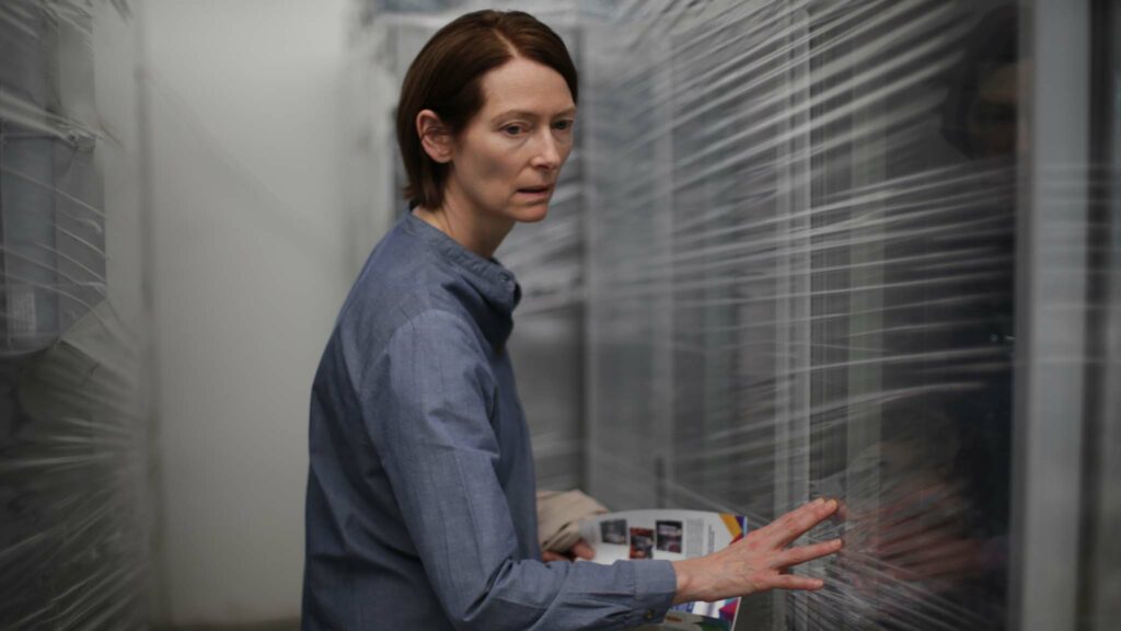 Tilda Swinton as Jessica Holland in Memoria, directed by Apichatpong Weerasethakul. Photo: Sandro Kopp. Copyright: Kick The Machine Films/Burning/Anna Sanders Films/Match Factory Productions/ZDF-Arte and Piano. All Rights Reserved.