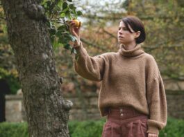 Jessie Buckley as Harper Marlowe in Men, directed by Alex Garland. Photo: Kevin Baker. Copyright: Men Film Rights LLC. All Rights Reserved.