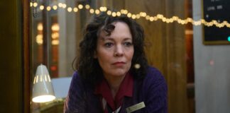 Olivia Colman as Hilary in Empire Of Light, written and directed by Sam Mendes. Photo: Parisa Taghizadeh, courtesy of Searchlight Pictures. Copyright: 2022 20th Century Studios. All Rights Reserved.