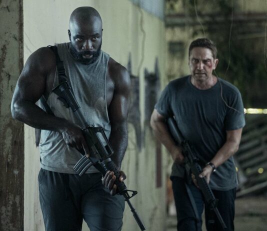 Mike Colter as Louis Gaspare and Gerard Butler as Brodie Torrance in Plane, directed by Jean-Francois Richet. Photo: Kenneth Rexach. Copyright: 2021 Lionsgate. All Rights Reserved.