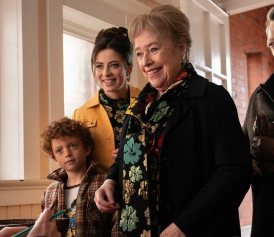 Eric D Smith as Daniel Hennessy, Agnes O'Casey as Dolly Hennessy, Kathy Bates as Eileen Dunne and Maggie Smith as Lily Fox in The Miracle Club, directed by Thaddeus O'Sullivan. Photo: Jonathan Hession. Copyright: Lionsgate. All Rights Reserved.