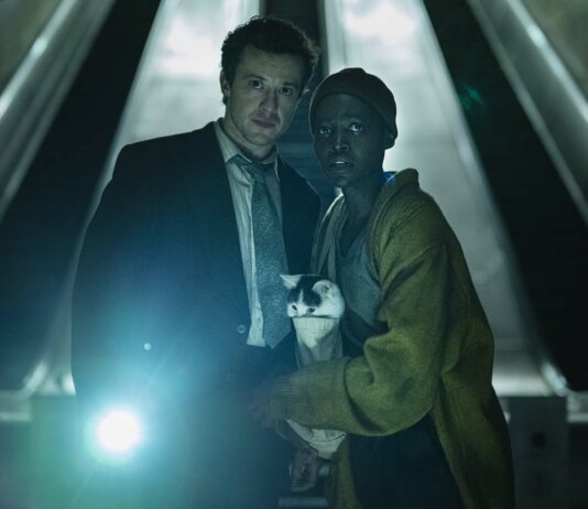 Lupita Nyong’o as Samira and Joseph Quinn as Eric in A Quiet Place: Day One, directed by Michael Sarnoski. Photo: Gareth Gatrell. Copyright: Paramount Pictures. All Rights Reserved.