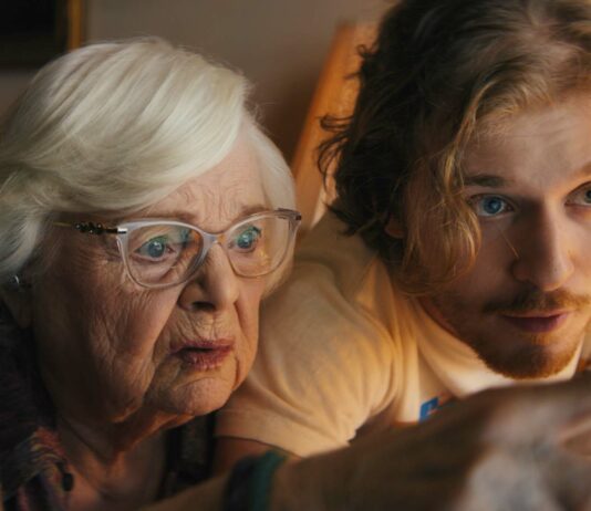 June Squibb as Thelma and Fred Hechinger as Daniel in Thelma, directed by Josh Margolin. Copyright: Universal Studios. All Rights Reserved.