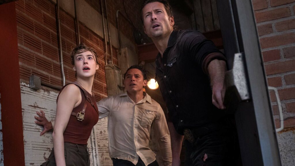 Daisy Edgar-Jones as Kate, Anthony Ramos as Javi and Glen Powell as Tyler in Twisters, directed by Lee Isaac Chung. Photo: Melinda Sue Gordon. Copyright: Universal Pictures/Warner Bros. Pictures/Amblin Entertainment.