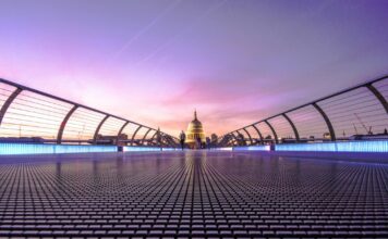 Top 13 Things to Do in London Photo by James Padolsey on Unsplash