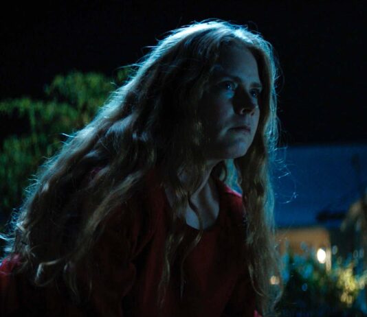 Amy Adams as Mother in Nightbitch, directed by Marielle Heller. Copyright: Searchlight Pictures. All Rights Reserved.