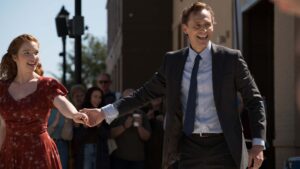 Annalise Basso as Janice Halliday and Tom Hiddleston as Charles “Chuck” Krantz in The Life Of Chuck, directed by Mike Flanagan. Photo: Dan Anderson. Copyright: Intrepid Pictures. All Rights Reserved.