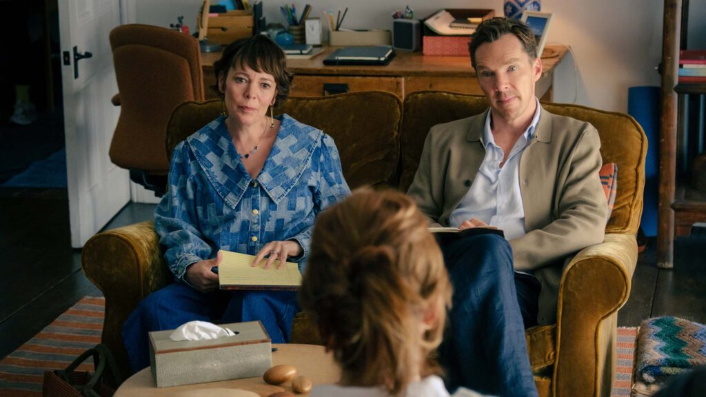 Olivia Colman as Ivy Rose and Benedict Cumberbatch as Theo Rose in The Roses, directed by Jay Roach. Photo: Jaap Buitendijk. Copyright: Searchlight Pictures. All Rights Reserved.