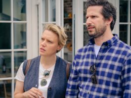 Kate McKinnon as Amy and Andy Samberg as Barry in The Roses, directed by Jay Roach. Photo: Jaap Buitendijk. Copyright: Searchlight Pictures. All Rights Reserved.