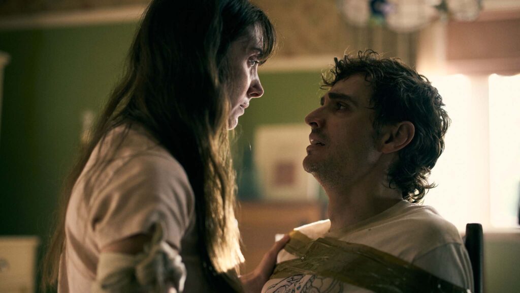 Alison Brie as Millie and Dave Franco as Tim in Together, directed by Michael Shanks. Photo: Ben King. Copyright: Picturestart/Tango Entertainment/30West/Entertainment Film Distributors. All Rights Reserved.