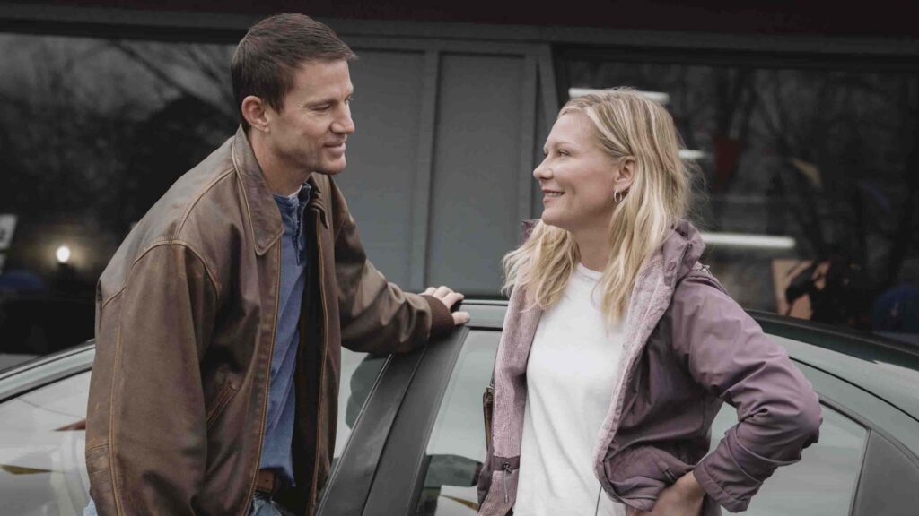 Channing Tatum as Jeffrey Manchester and Kirsten Dunst as Leigh Wainscott in Roofman, directed by Derek Cianfrance. Photo: Davi Russo. Copyright: Paramount Pictures. All Rights Reserved.