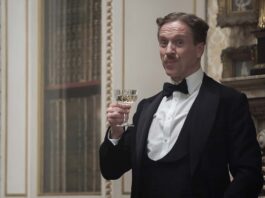 Damian Lewis as Lord Davenport in Fackham Hall, directed by Jim O'Hanlon. Photo: Paul Stephenson. Copyright: Elysian Films/Entertainment Film Distributors. All Rights Reserved.