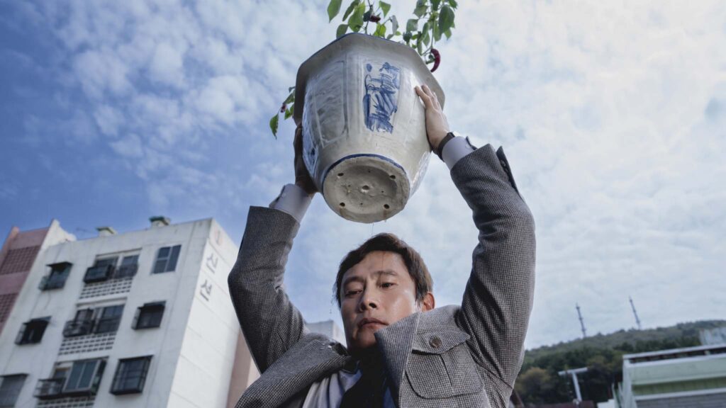 Lee Byung-hun as You Man-su in No Other Choice, directed by Park Chan-wook. Copyright: CJ ENM Co., Ltd. All Rights Reserved.