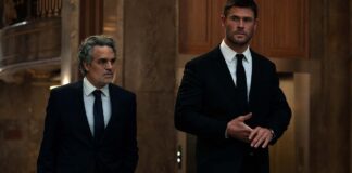 Mark Ruffalo as Lou. and Chris Hemsworth as Davis in Crime 101, directed by Bart Layton. Photo: Dean Rogers. Copyright: Amazon MGM Studios Content Services LLC. All Rights Reserved.