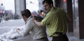 Montgomery as Richard Hall and Bill Skarsgård as Tony Kiritsis in Dead Man’s Wire, directed by Gus Van Sant. Photo: Stefania Rosini. Copyright: Row K Entertainment. All Rights Reserved.