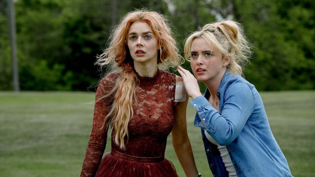 Samara Weaving as Grace MacCaullay and Kathryn Newton as Faith MacCaullay in Ready Or Not 2: Here I Come, directed by Tyler Gillett and Matt Bettinelli-Olpin. Photo: Pief Weyman. Copyright: Searchlight Pictures. All Rights Reserved.