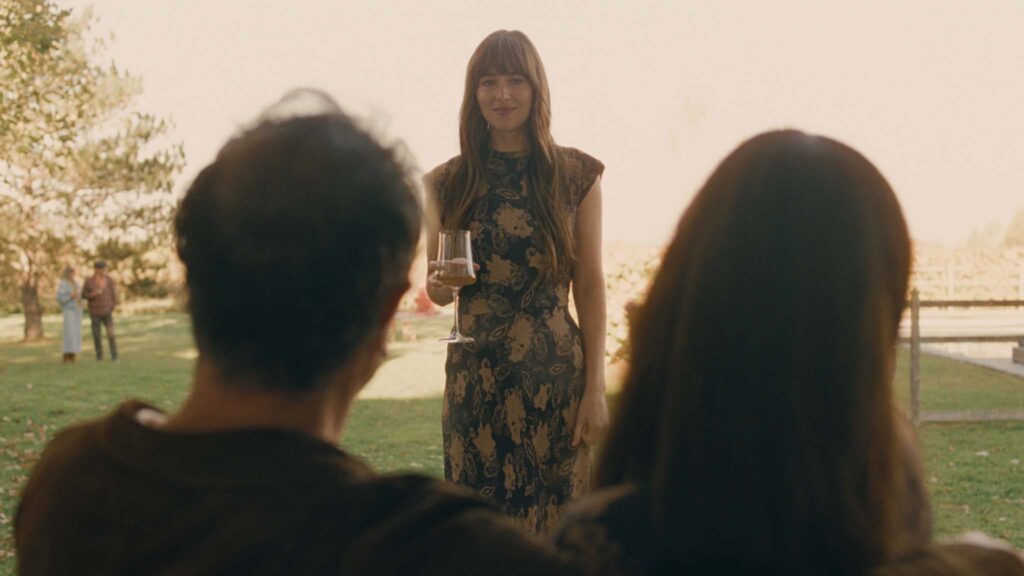 Dakota Johnson as Julie in Splitsville, directed by Michael Angelo Covino. Copyright: Universal Pictures. All Rights Reserved.