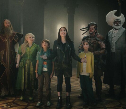 Oliver Chris as Mr Watzisname, Nicola Coughlan as Silky, Phoenix Laroche as Joe Thompson, Delilah Bennett-Cardy as Beth Thompson, Billie Gadsdon as Fran Thompson, Dustin Demri-Burns as Saucepan Man and Nonso Anozie as Moonface in The Magic Faraway Tree, directed by Ben Gregor. Photo: Claire Andrew. Copyright: Entertainment Film Distributors. All Rights Reserved.