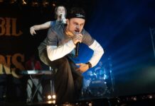 Samuel Bottomley as Billy Boyd and Séamus McLean Ross as Gavin Bain in California Schemin’, directed by James McAvoy. Copyright: StudioCanal. All Rights Reserved.