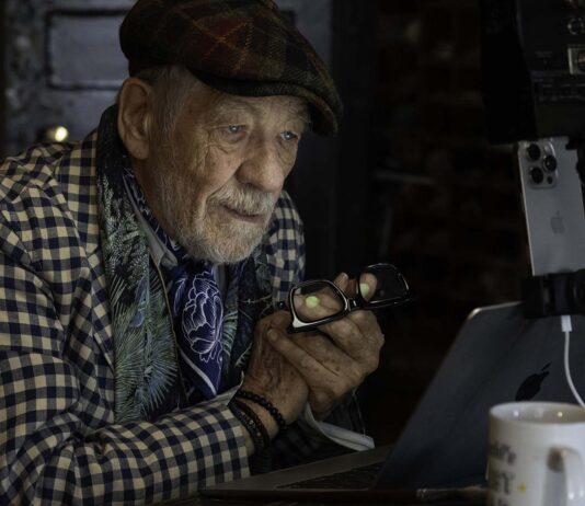Sir Ian McKellen as Julian Sklar in The Christophers, directed by Steven Soderbergh. Photo: Claudette Barius. Copyright: Neon. All Rights Reserved.