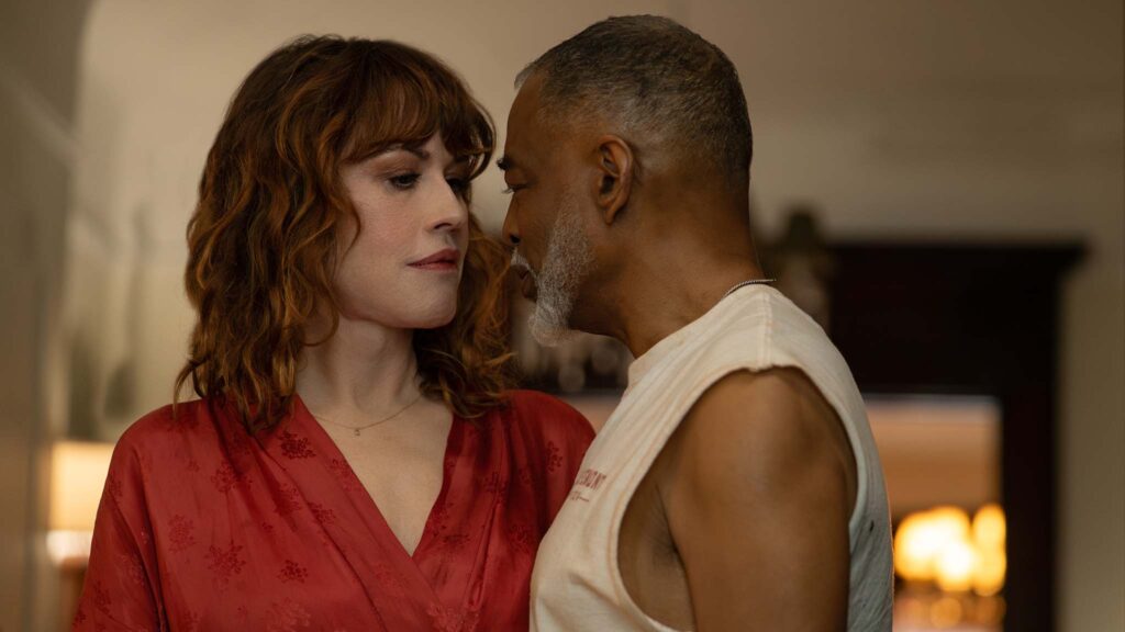 Molly Ringwald in Linda and LeVar Burton as Rick in One Night Only, directed by Will Gluck. Photo: Nicole Rivelli. Copyright: Universal Studios. All Rights Reserved.