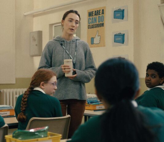 Nia Brown as Pauline and Saoirse Ronan as Maria in Bad Apples, directed by Jonatan Etzler Photo: Nea Asphäll. Copyright: Paramount Pictures/Pulse Films. All Rights Reserved.