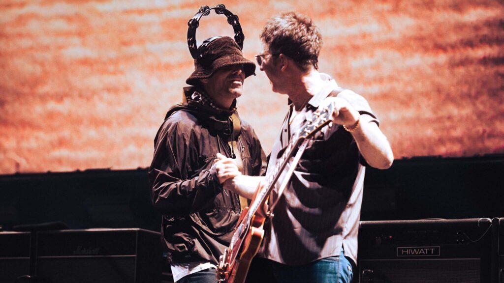 Lian and Noel Gallagher in Oasis: Don't Look Back In Anger. Photo: Harriet T K Bols. Copyright: 2022 Harriet T K Bols. All Rights Reserved.