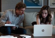 Film Review of the Week 5 October 2026 Jeremy Allen White as Jeff Horwitz and Mikey Madison as Frances Haugen in The Social Reckoning, directed by Aaron Sorkin. Photo: Leah Gallo. Copyright: CTMG, Inc. All Rights Reserved.