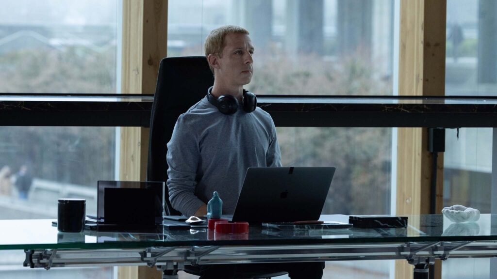 Jeremy Strong as Mark Zuckerberg in The Social Reckoning, directed by Aaron Sorkin. Photo: Leah Gallo. Copyright: CTMG, Inc. All Rights Reserved.