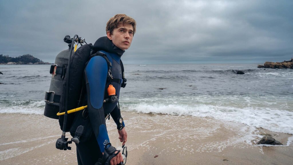 Austin Abrams as Jay Gardiner in Whalefall., directed by Brian Duffield. Photo: Jennifer Clasen. Copyright: 20th Century Studios. All Rights Reserved.